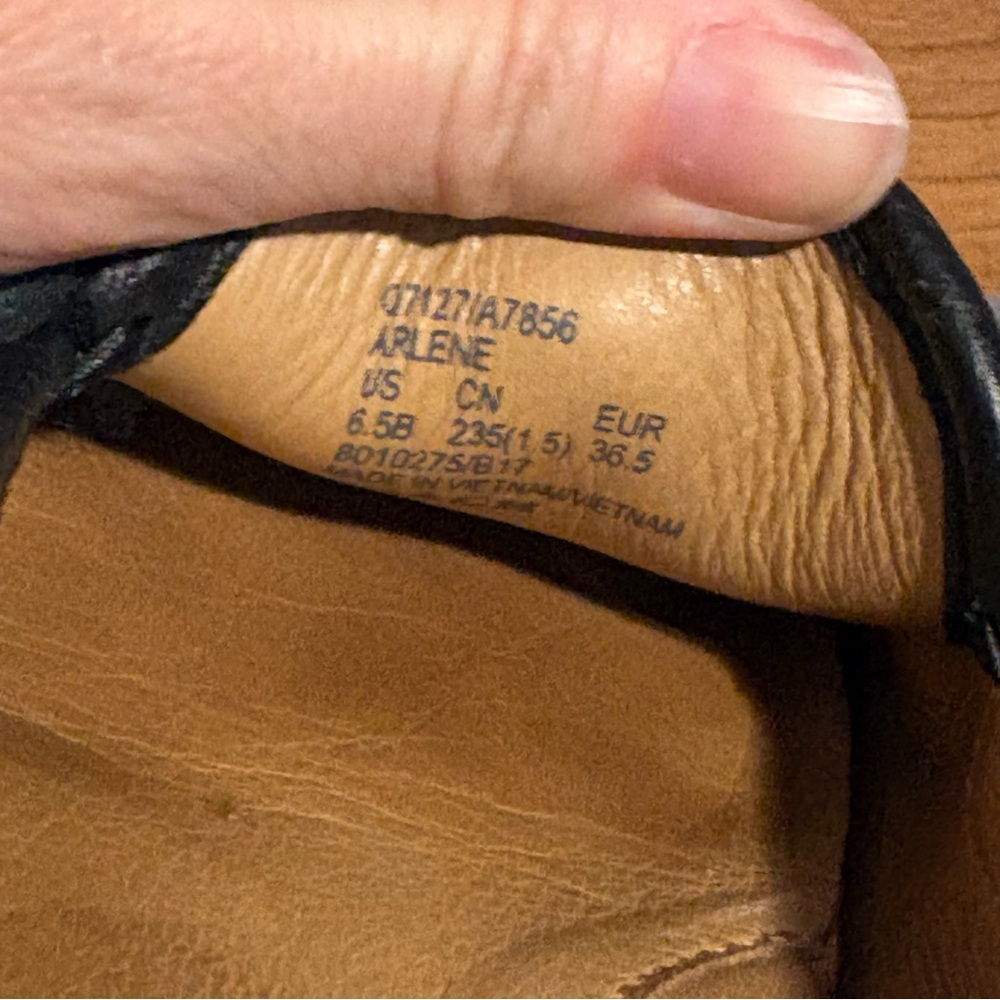 Coach Arlene Turnlock Pebble Grain Black Leather Loafers Sz 6.5B - Picture 10 of 10